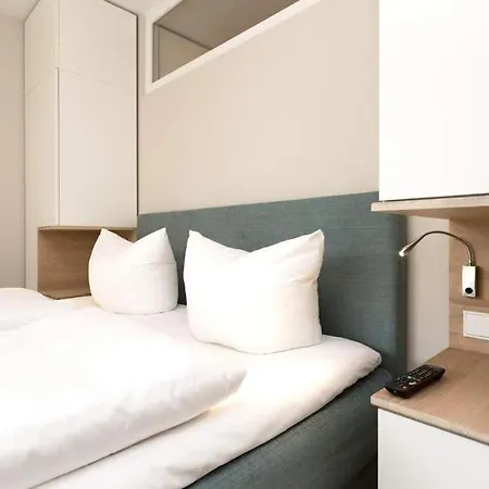 Strandgruen App 02 *